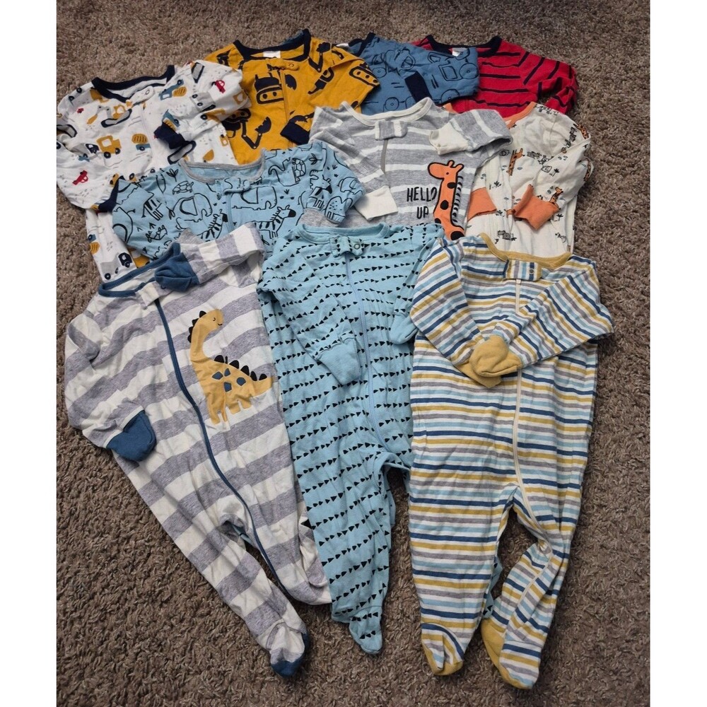 Gerber baby sleepers lot size 0-3 3-6 & 6-9 months